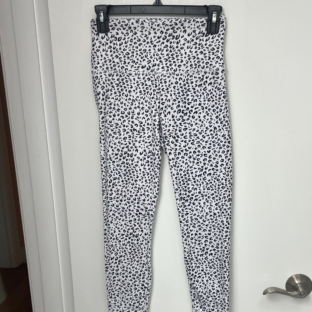 Balance Collection white Cheetah print leggings, Size Small, 22 1/2” inseam